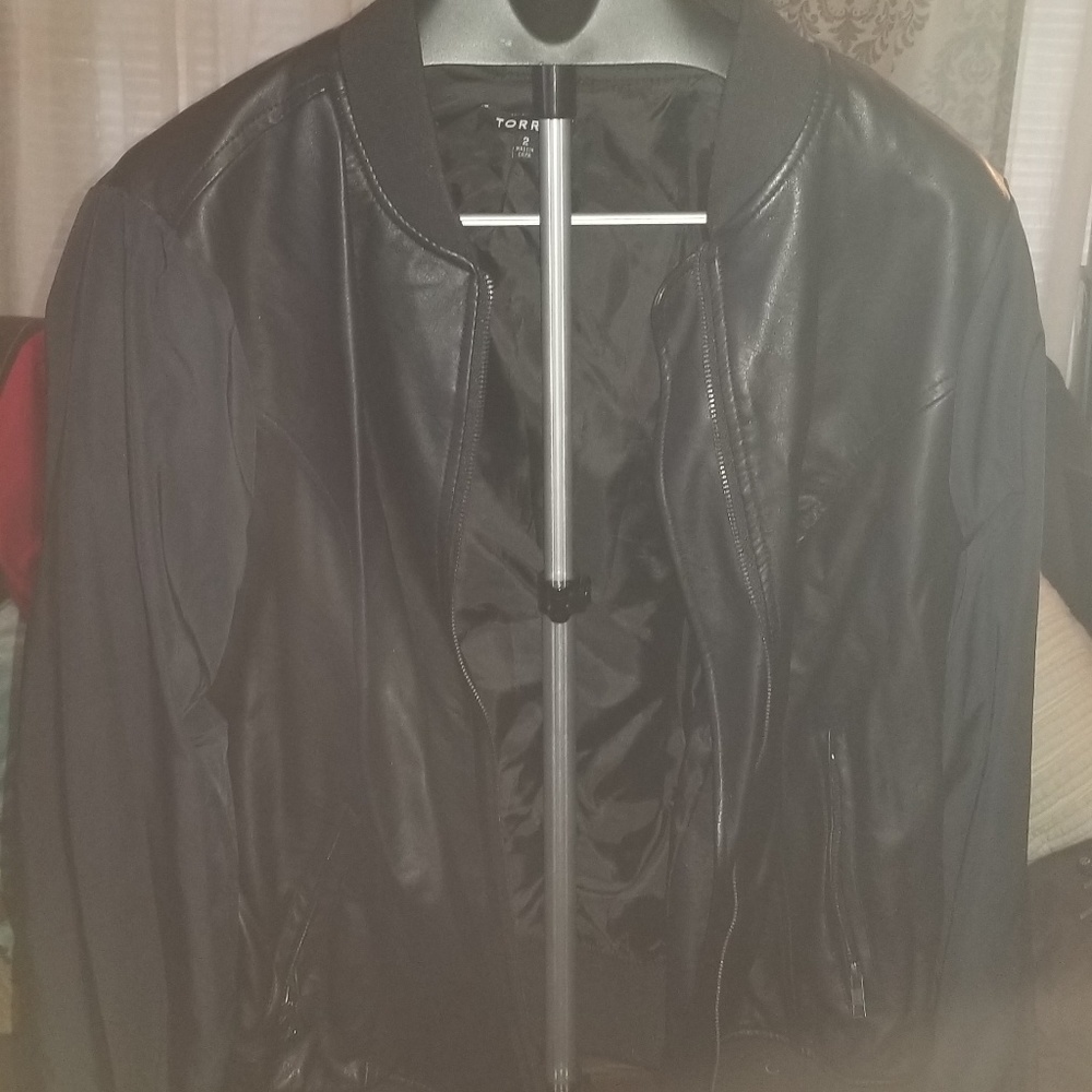 Jacket - Picture 2 of 5